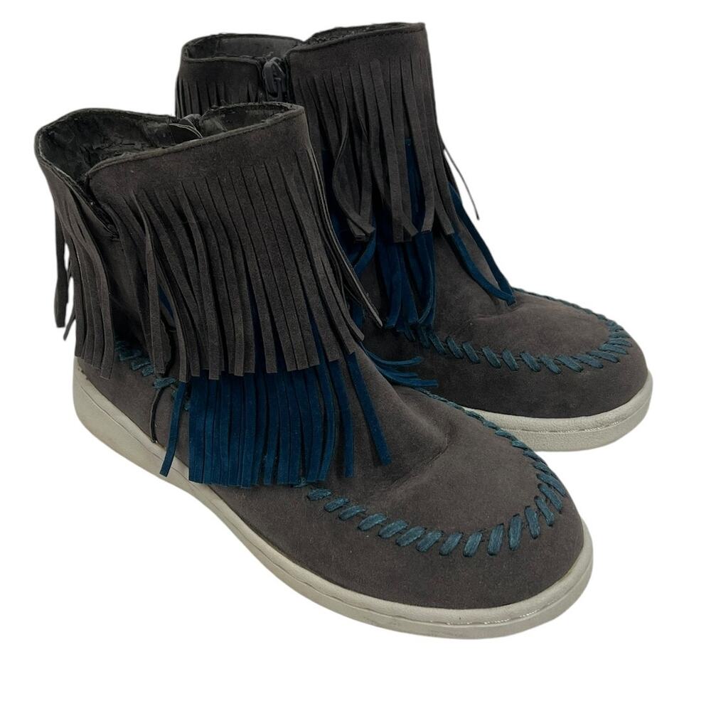 MUK LUKS Two-tone Fringe Linda Boots Gray/Blue. Size 7